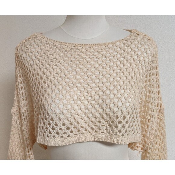 Altar'd State Tops - NEW Women's ALTAR'd STATE Cropped Crocheted Long Sleeve Top Small $49.95